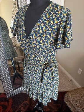 Navy Floral Wrap Mini Dress with Yellow Blossoms and Flutter Sleeves